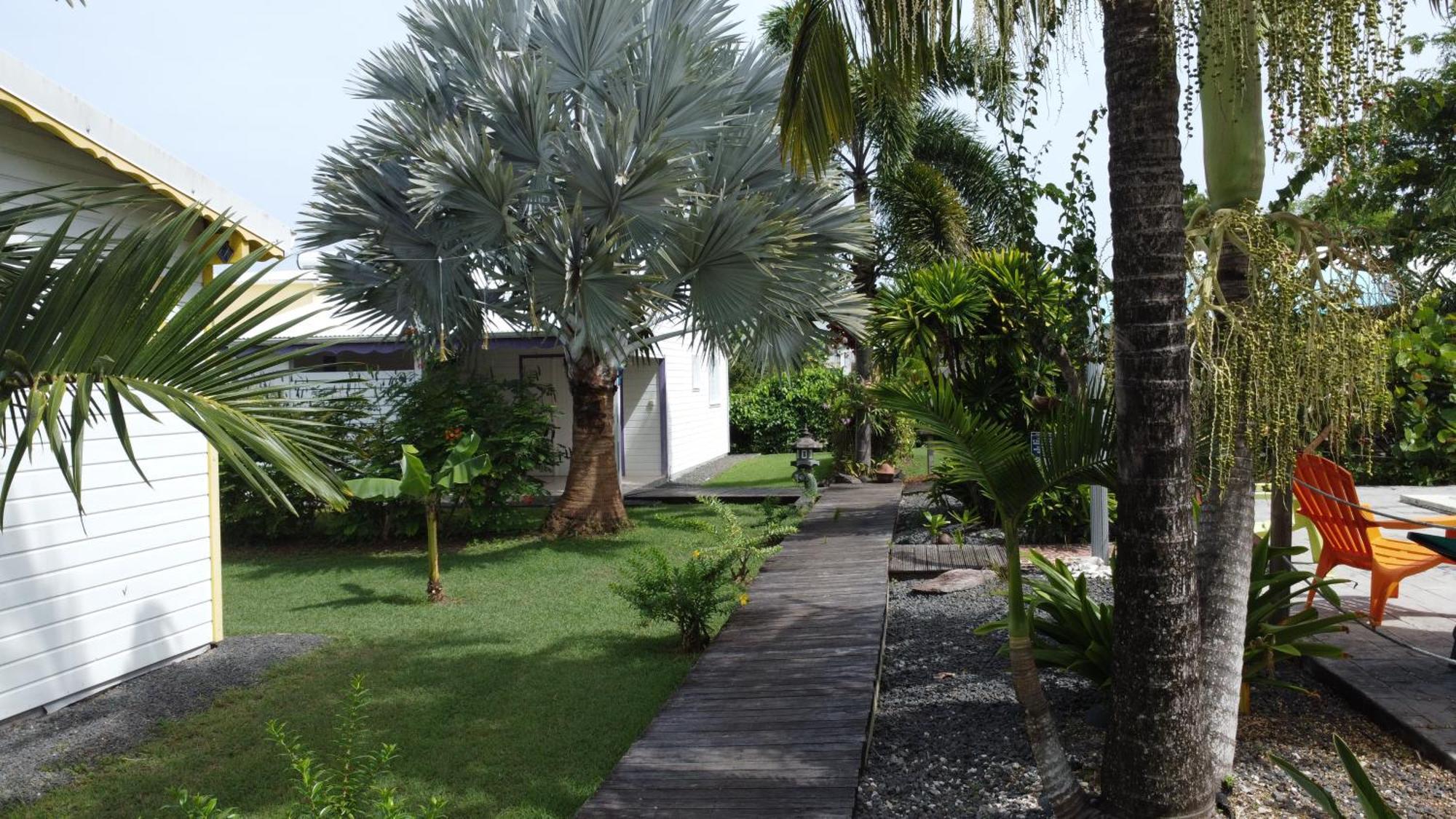 Villa Les Jardins De Luciole Saint-Francois  Exterior foto